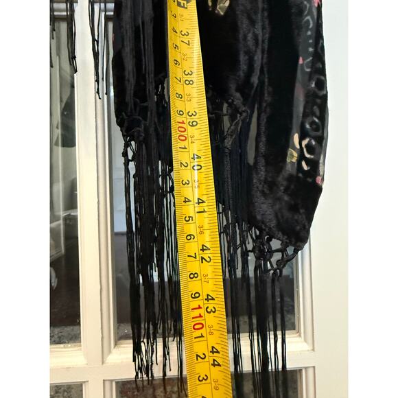 Gorgeous black floral Velvet burnout kimono with fringe World Market One Size - Picture 9 of 10